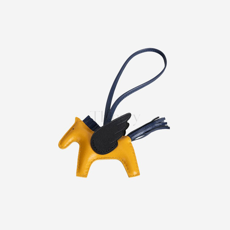 Rodeo PM charm 39