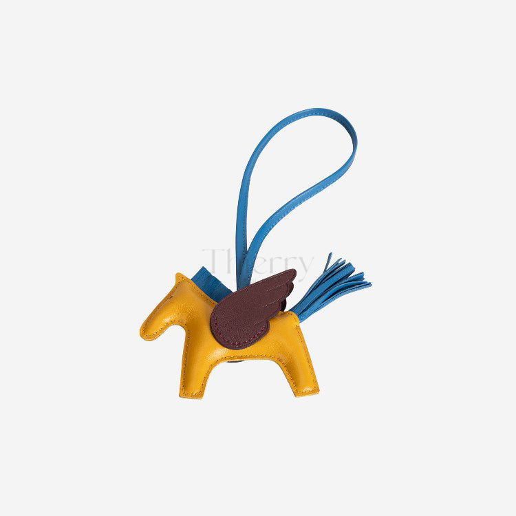 Rodeo PM charm 40